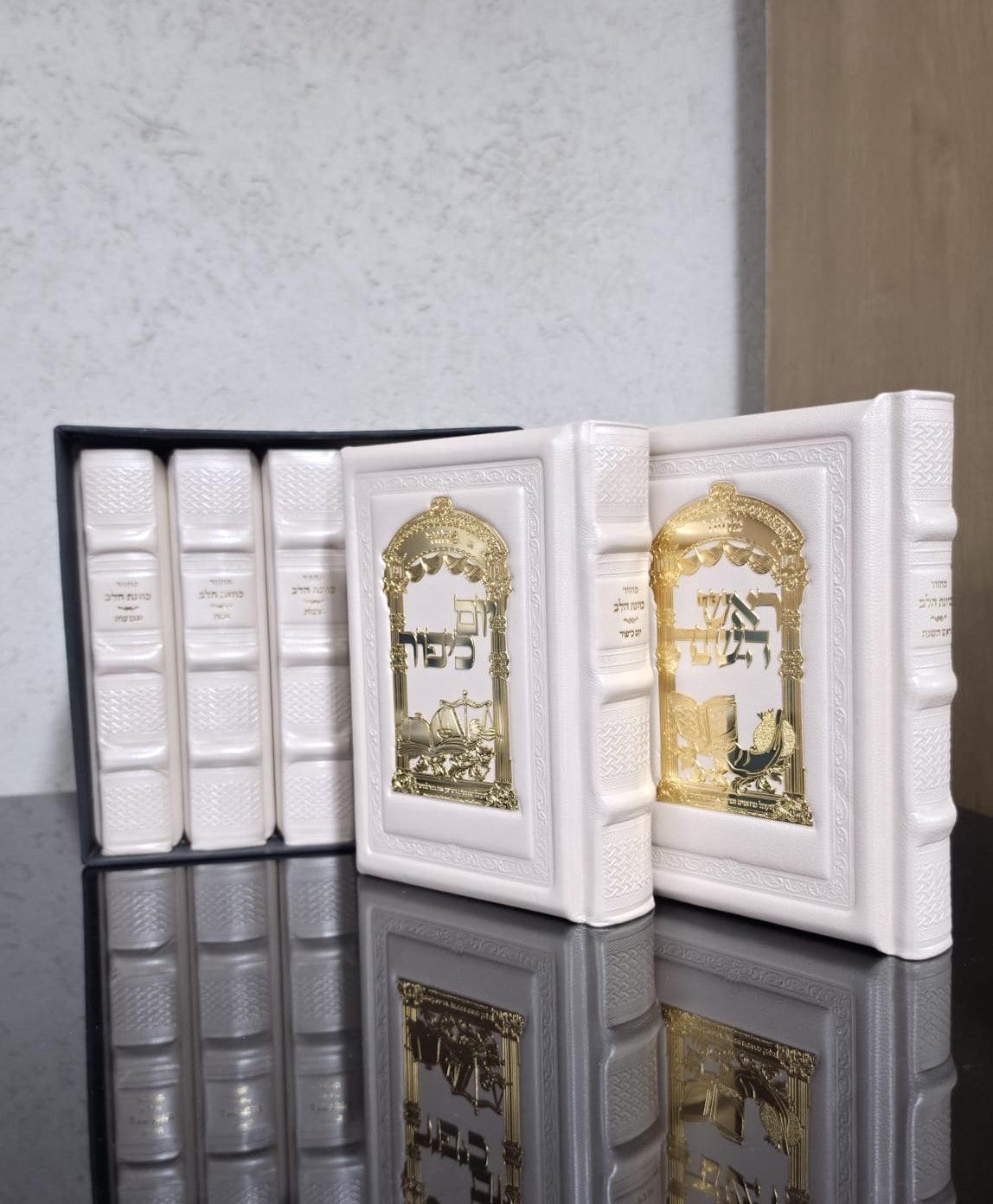 סט מחזורים 100% עור אמיתי גוון אופ וויט ופלקטה ציפוי זהב טהור