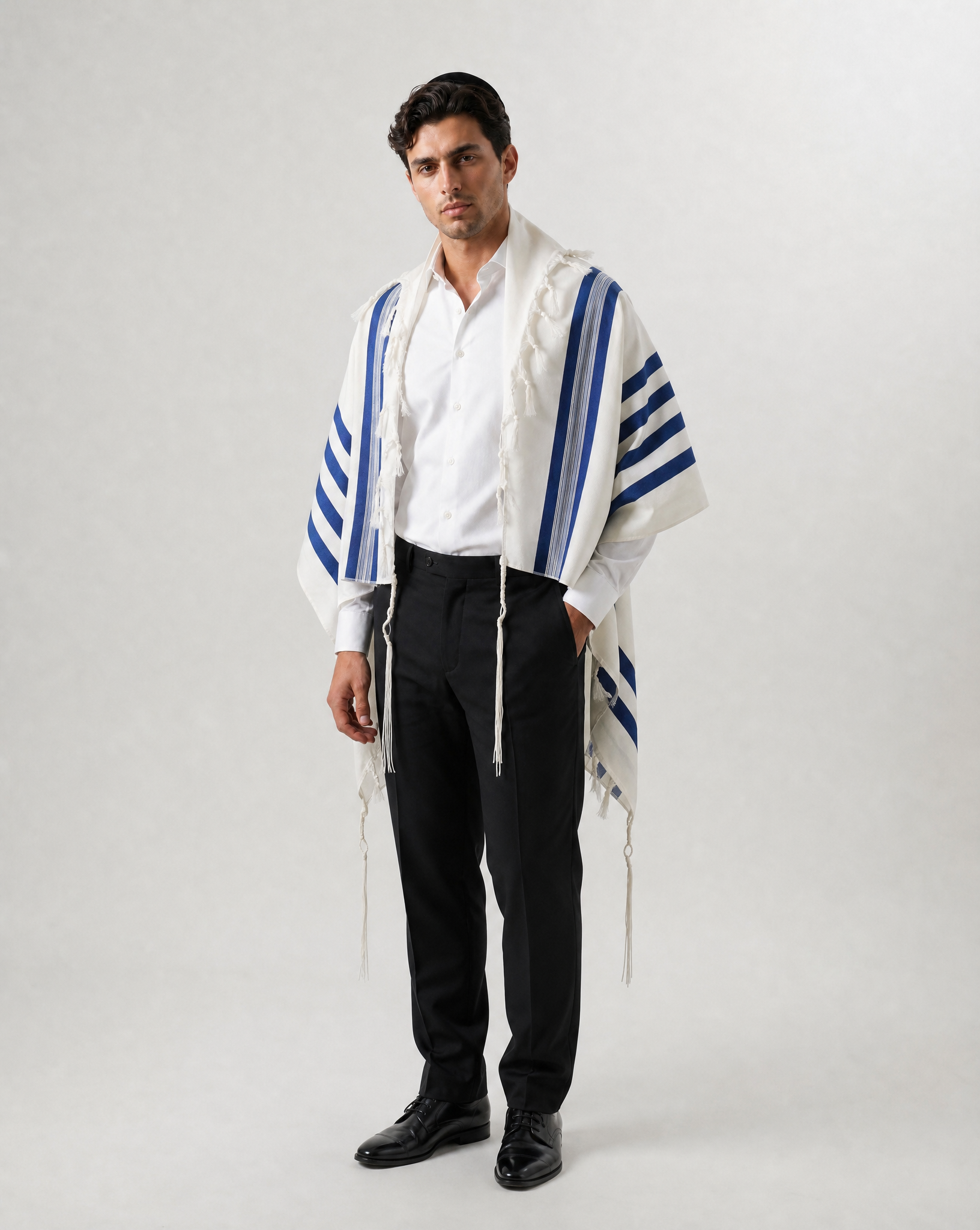 טלית עשויה 100% צמר פסים גוון כחול עמוק